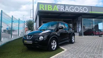 Usado Nissan Juke 110 HP (80 kW) 2014 Preto SUV