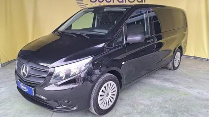 Usado Mercedes Vito 136 HP (100 kW) 2022 Preto Van