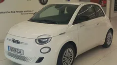 Branco Novo 2025 Fiat 500e Red Citadino | € 26.000 (Preço elevado)