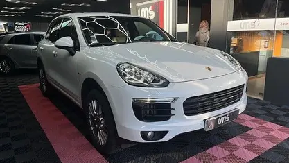 Usado Porsche Cayenne 263 HP (193 kW) 2016 SUV