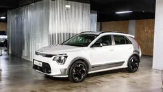 Branco Usado 2023 Kia e-Niro Active SUV | € 28.000 (Preço justo)