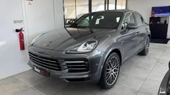 Cinzento Usado 2020 Porsche Cayenne SUV | € 72.500 (Bom preço)