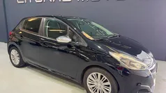 Preto Usado 2019 Peugeot 208 Allure Citadino | € 9.900 (Bom preço)