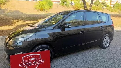 Preto Usado 2010 Renault Grand Scénic III Monovolume | € 7.899 (Bom preço)