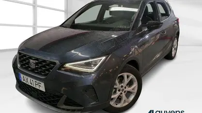Usado Seat Arona FR 110 HP (80 kW) 2023 Cinza SUV