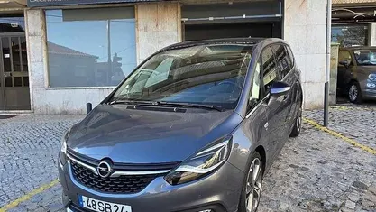 Cinza Usado 2016 Opel Zafira OPC Monovolume | € 18.250 (Preço justo)
