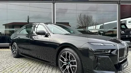 Usado BMW 740 299 HP (219 kW) 2023 Sedan