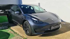 Cinzento Usado 2023 Tesla Model 3 Sedan | € 33.000 (Preço justo)