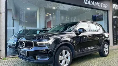 Usado Volvo XC40 Momentum 129 HP (94 kW) 2022 SUV
