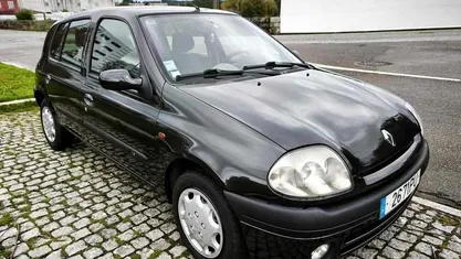 Usado 2000 Renault Clio II | € 3.400