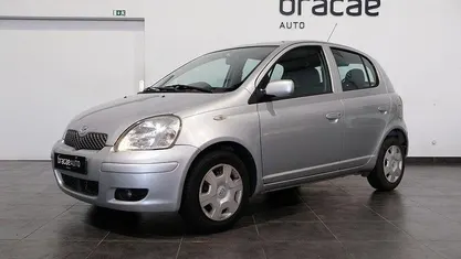Usado Toyota Yaris 65 HP (47 kW) 2005