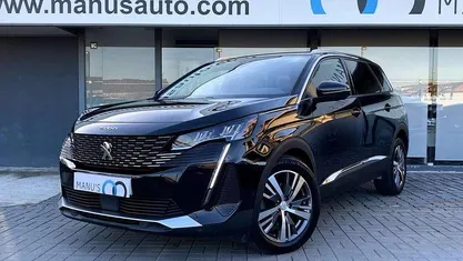 Usado Peugeot 5008 Allure 130 HP (95 kW) 2021