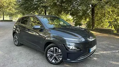 Cinza Usado 2022 Hyundai Kauai Premium SUV | € 22.990 (Preço justo)