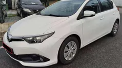Branco Usado 2015 Toyota Auris Comfort Citadino | € 9.450 (Bom preço)