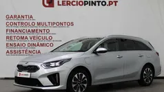 Cinzento Usado 2021 Kia Ceed Sedan | € 25.250 (Preço elevado)