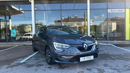 Cinzento Usado 2022 Renault Mégane IV Carrinha | € 21.500 (Preço justo)