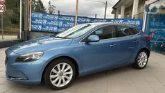 Azul Usado 2016 Volvo V40 Momentum Citadino | € 10.900 (Bom preço)