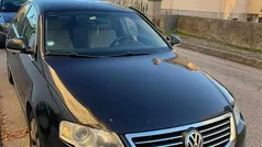 Usado 2009 VW Passat Sedan | € 5.000