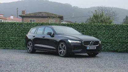 Usado 2019 Volvo V60 Carrinha | € 27.480 (Preço justo)