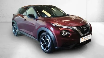 Usado Nissan Juke N-Connecta 114 HP (83 kW) 2024 Vermelho SUV