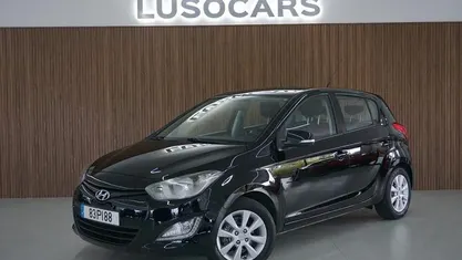 Usado Hyundai i20 85 HP (62 kW) 2014 Preto Citadino