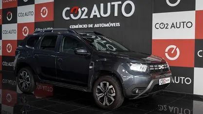 Usado Dacia Duster 101 HP (74 kW) 2023 Preto SUV