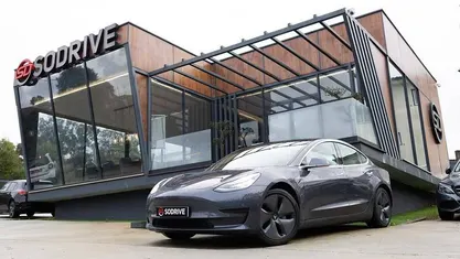 Usado 2020 Tesla Model 3 Sedan | € 21.900 (Preço justo)