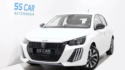 Branco Usado 2024 Peugeot e-208 Active Citadino | € 19.990 (Preço justo)
