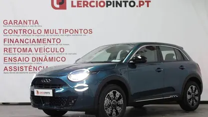 Verde Usado 2025 Fiat 600 La Prima SUV | € 25.950 (Preço justo)
