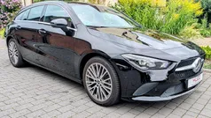 Preto Usado 2020 Mercedes CLA180 Urban Sedan | € 28.900 (Preço justo)