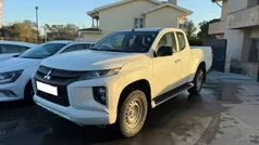 Branco Usado 2020 Mitsubishi L200 Invite Pickup | € 27.950 (Bom preço)