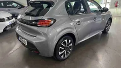 Cinzento Usado 2024 Peugeot 208 Active Citadino | € 16.990 (Bom preço)