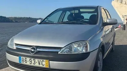 Cinzento Usado 2003 Opel Corsa Citadino | € 2.900 (Preço justo)
