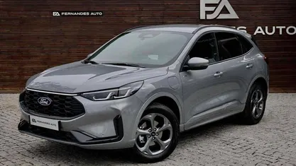 Cinzento Usado 2024 Ford Kuga ST-Line X SUV | € 31.990 (Preço justo)