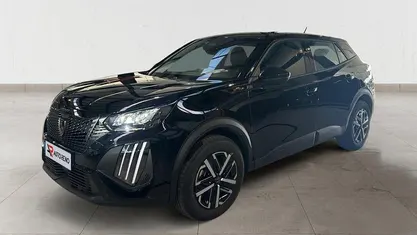 Usado Peugeot e-2008 Style 114 kW (156 HP) 2025 Preto SUV