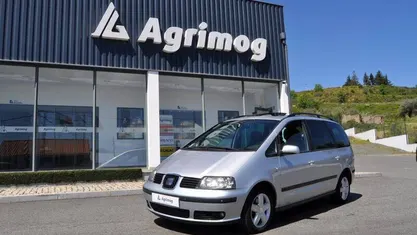 Cinzento Usado 2008 Seat Alhambra Stylance Monovolume | € 6.800 (Preço justo)