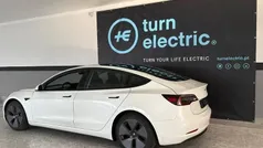Branco Usado 2023 Tesla Model 3 Sedan | € 30.250 (Bom preço)