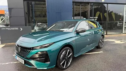 Azul Novo 2026 Peugeot e-308 GT Citadino | € 36.990 (Preço justo)