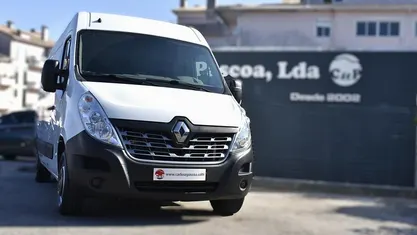 Branco Usado 2017 Renault Master | € 18.850 (Preço justo)