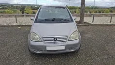Cinza Usado 2000 Mercedes A140 Elegance Citadino | € 1.950 (Preço justo)