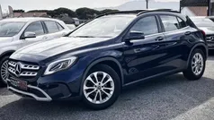 Azul escuro Usado 2017 Mercedes GLA180 Urban SUV | € 25.980 (Preço justo)
