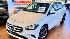 Branco Usado 2019 Mercedes B180 Style Monovolume | € 23.750 (Preço justo)