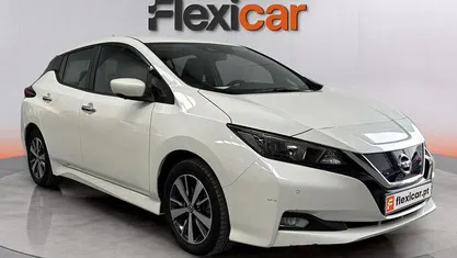 Usado Nissan Leaf Acenta 110 kW (150 HP) 2021 Branco Citadino