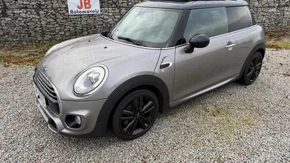 Usado Mini Cooper 116 HP (85 kW) 2017 Cinzento Citadino