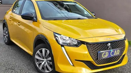 Usado Peugeot e-208 98 kW (134 HP) 2023 Outra Citadino