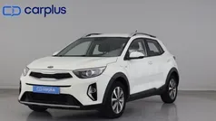 Branco Usado 2021 Kia Stonic SUV | € 16.000 (Preço justo)