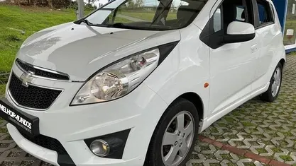 Branco Usado 2010 Chevrolet Spark LT Citadino | € 7.990 (Preço justo)