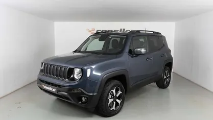 Usado Jeep Renegade Trailhawk 240 HP (176 kW) 2022 Azul escuro SUV