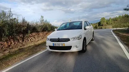 Branco Usado 2013 Citroën C-Elysee I Sedan | € 6.900 (Preço justo)