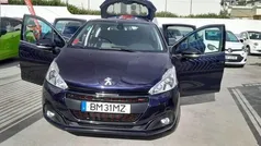 Preto Usado 2018 Peugeot 208 GT-line Citadino | € 15.900